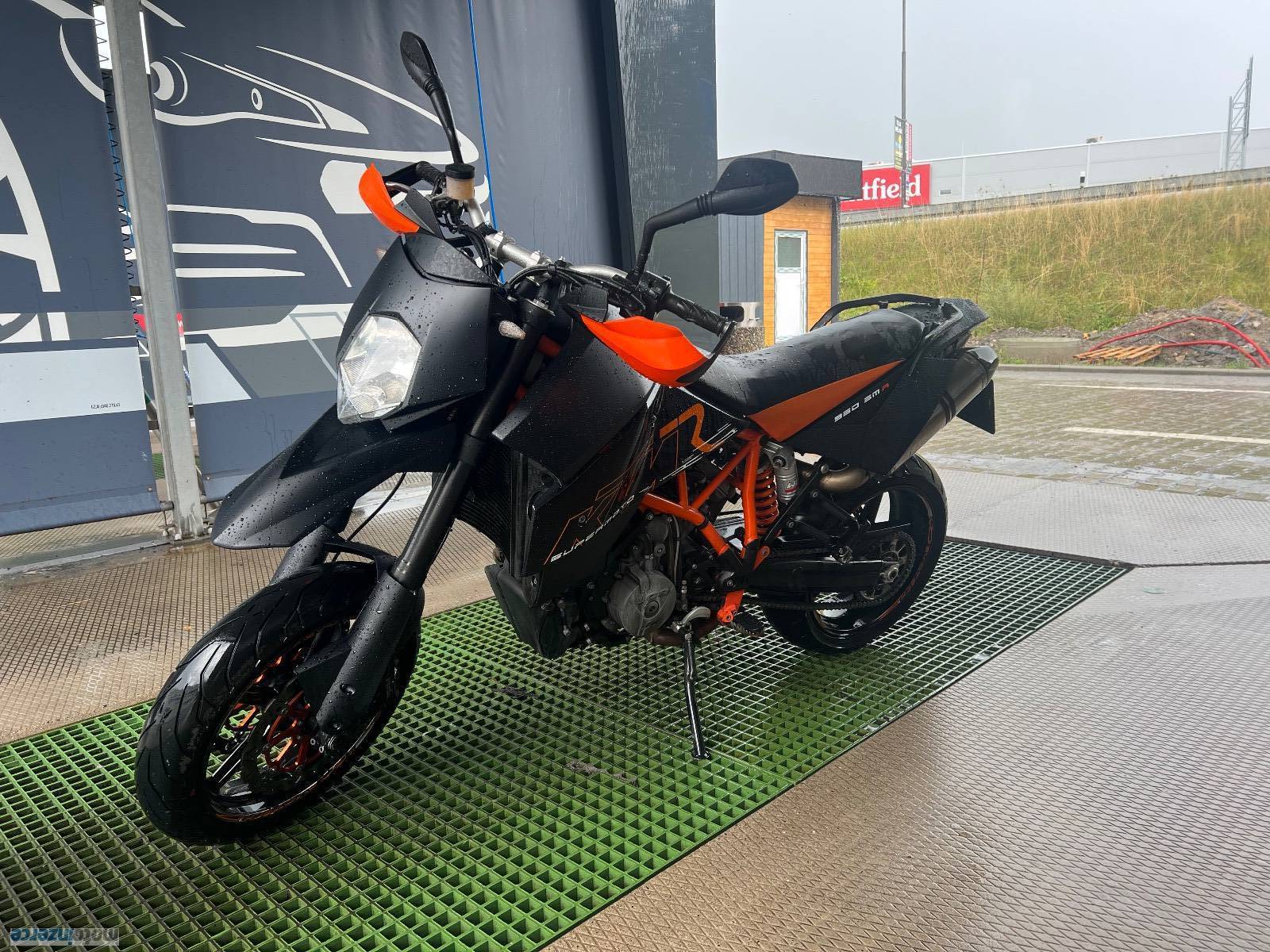 KTM 950 Supermoto