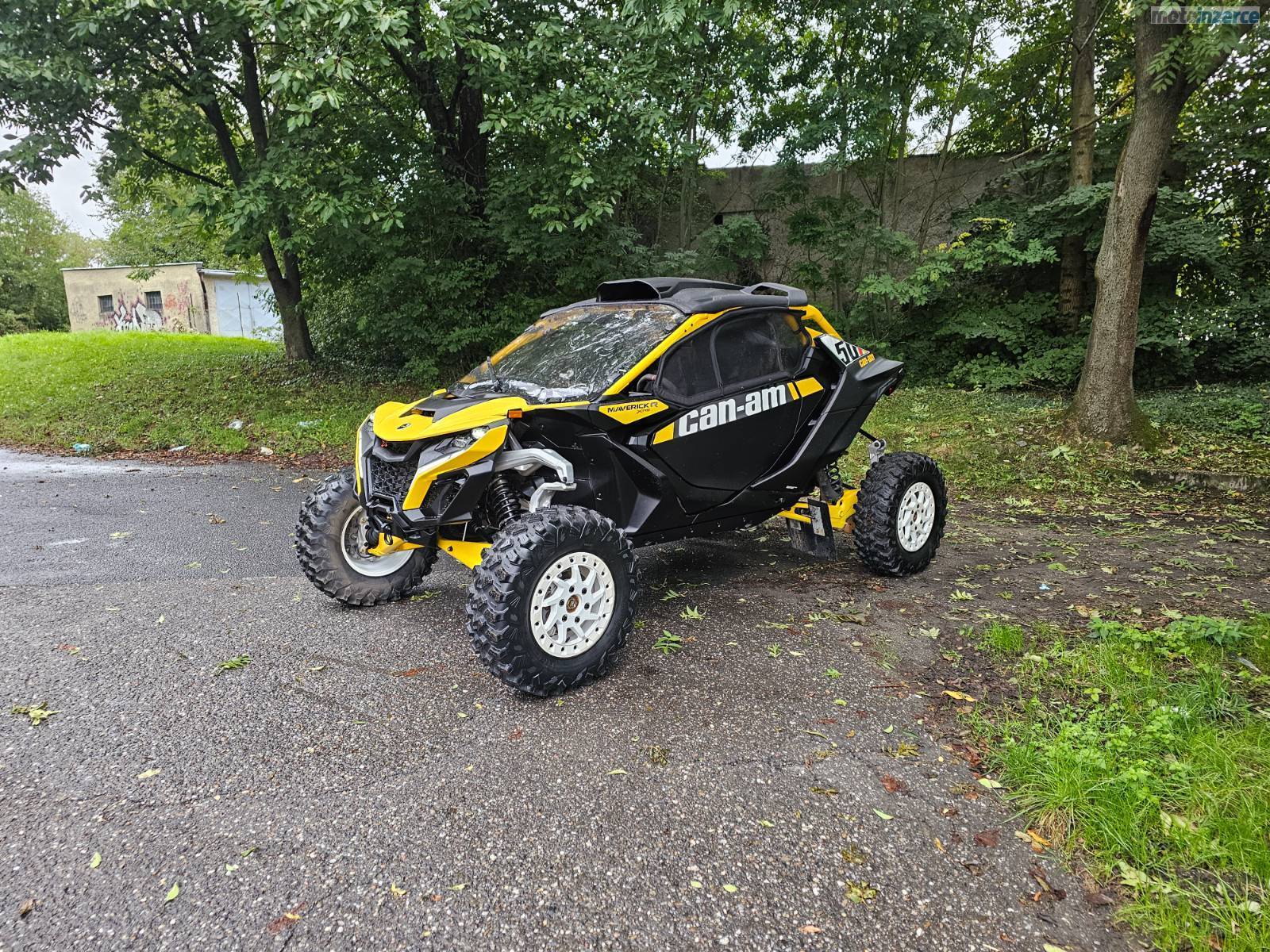 CAN-AM Maverick R