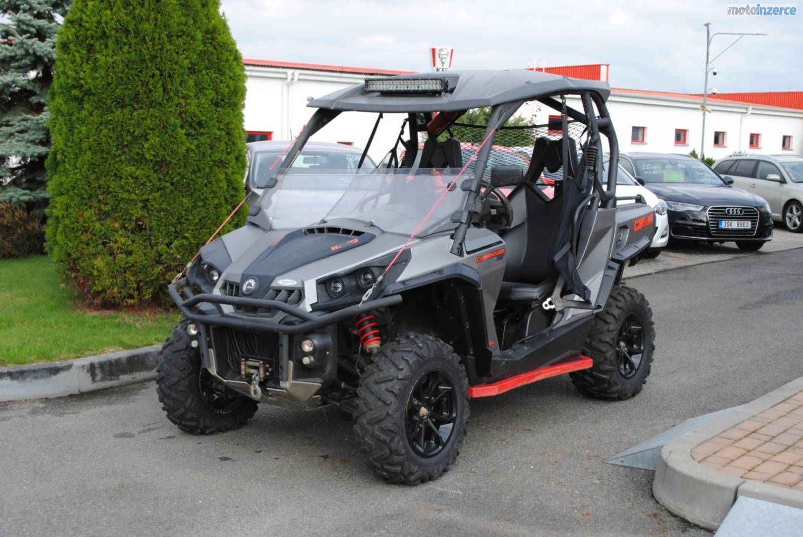 CAN-AM Commander 1000 XT