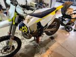 Klikněte pro detailní foto č. 2 - Husqvarna TE 300