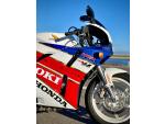 Klikněte pro detailní foto č. 5 - Honda VFR 400 R