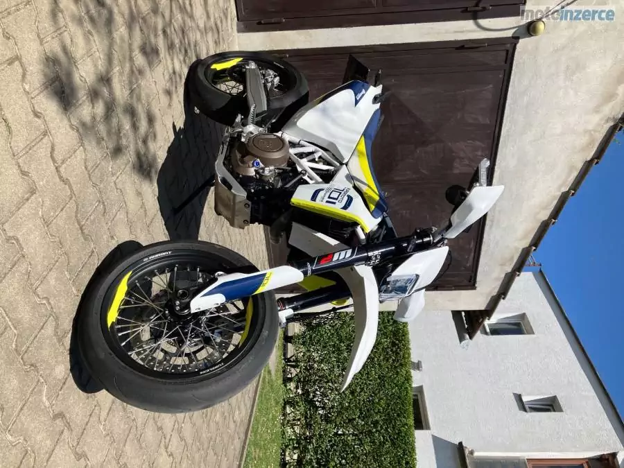 Husqvarna 701 Supermoto