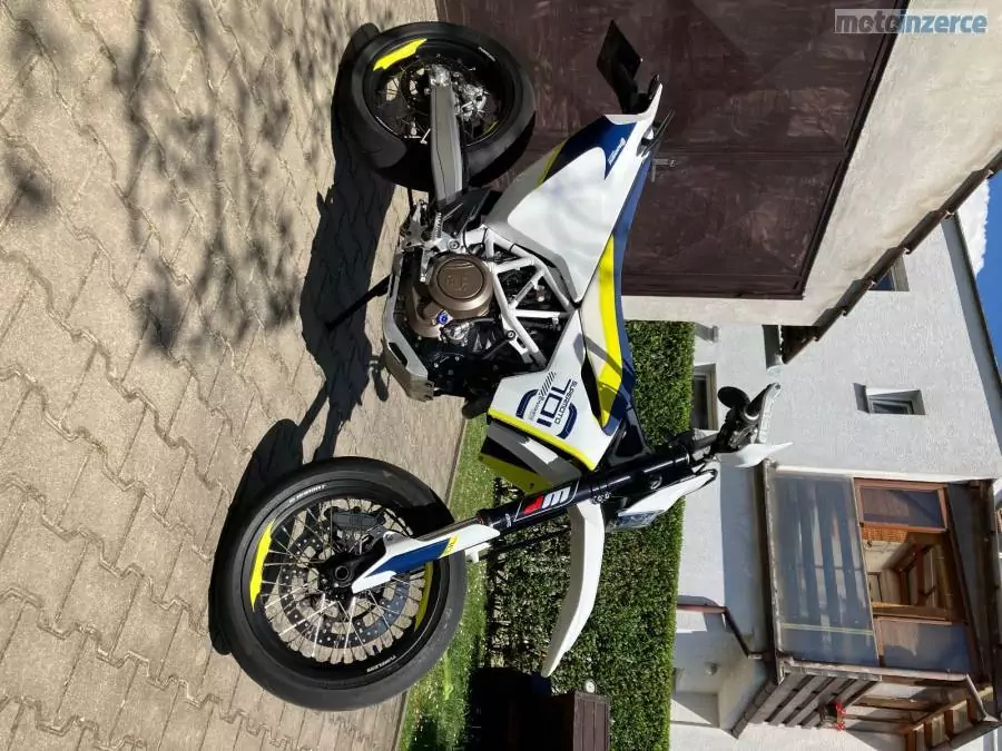 Husqvarna 701 Supermoto