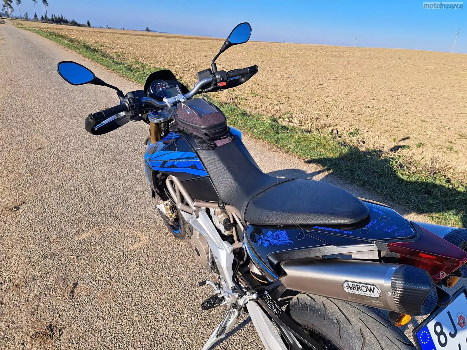 Aprilia Dorsoduro 750