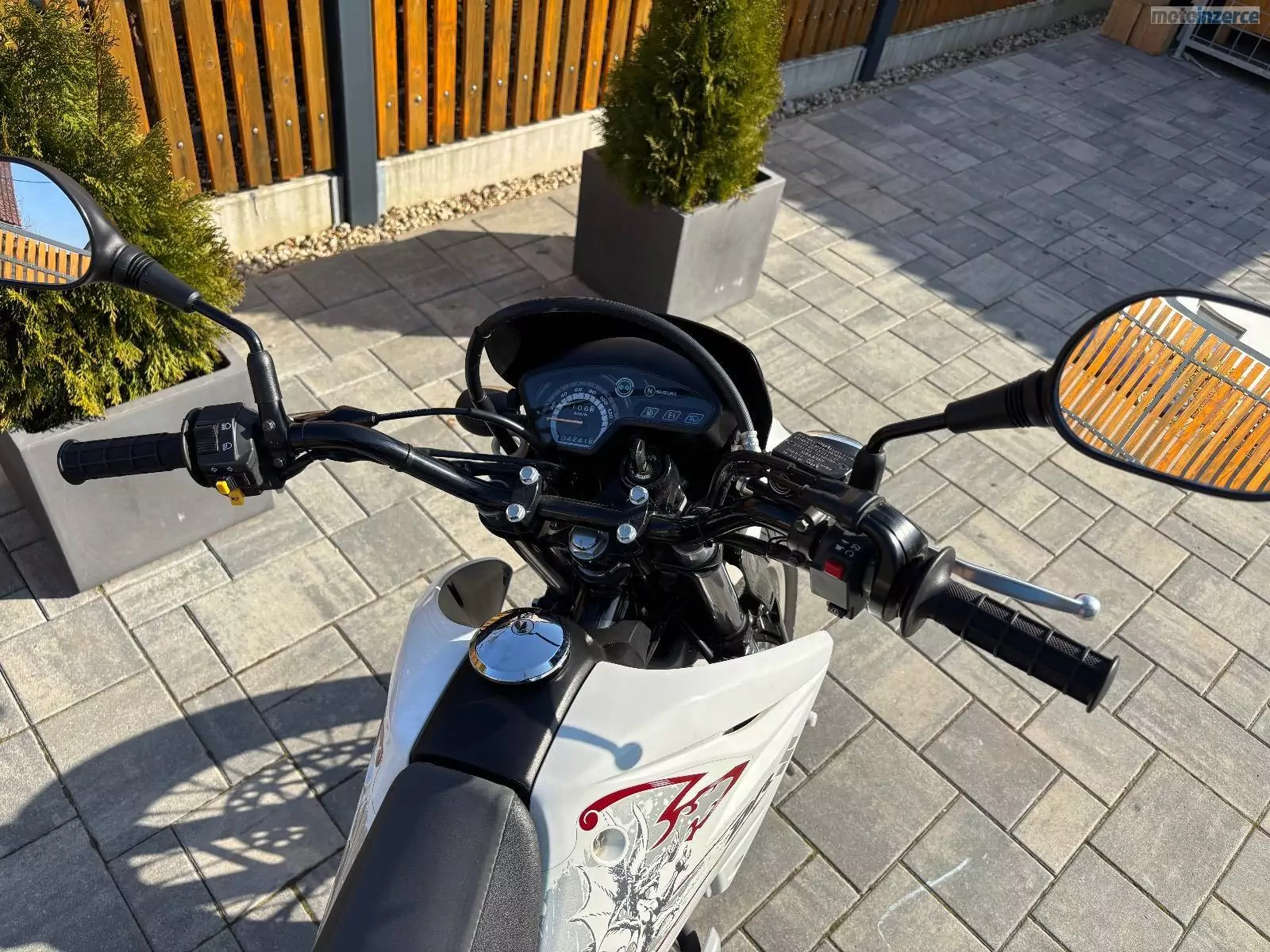 Suzuki DR 125 SM