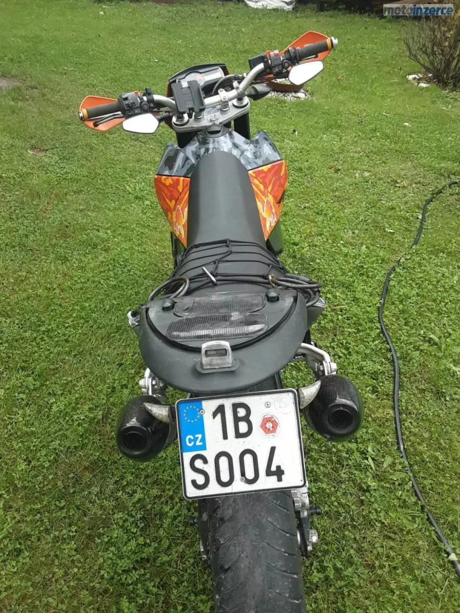 KTM 690 Supermoto