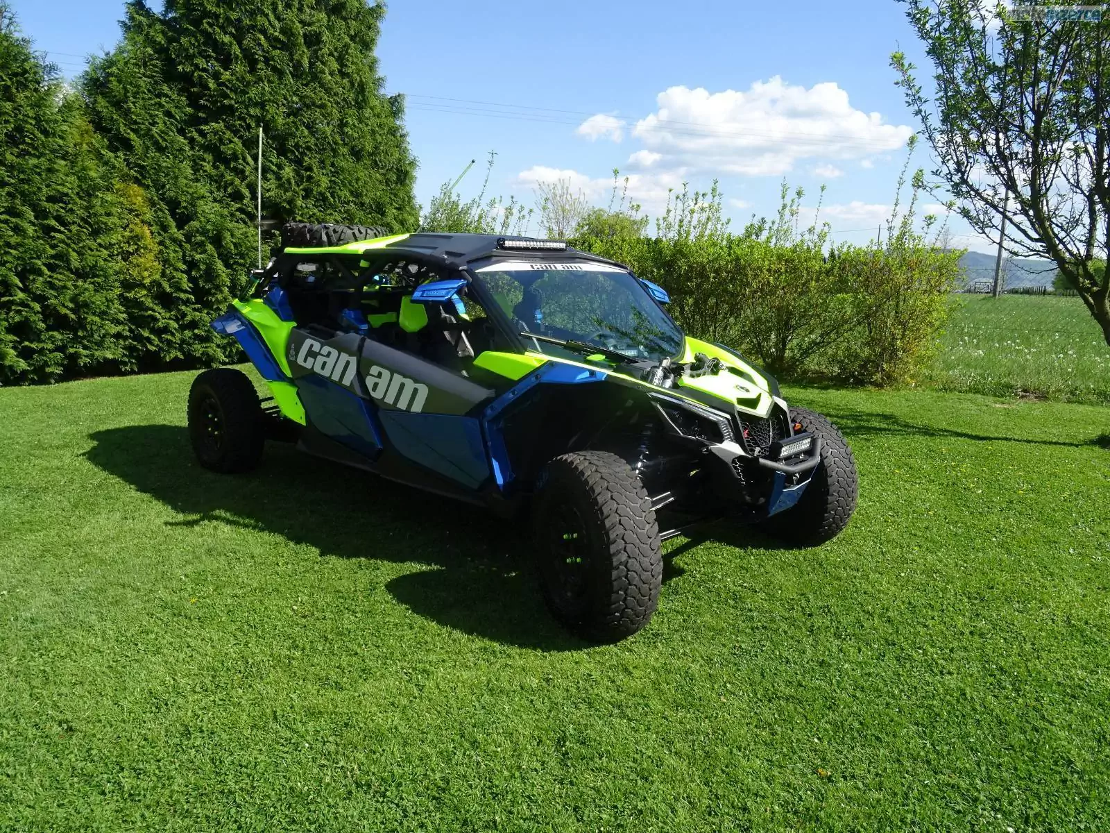 CAN-AM BOMBARDIER MAVERIK X3 MAX 1.MAJITEL
