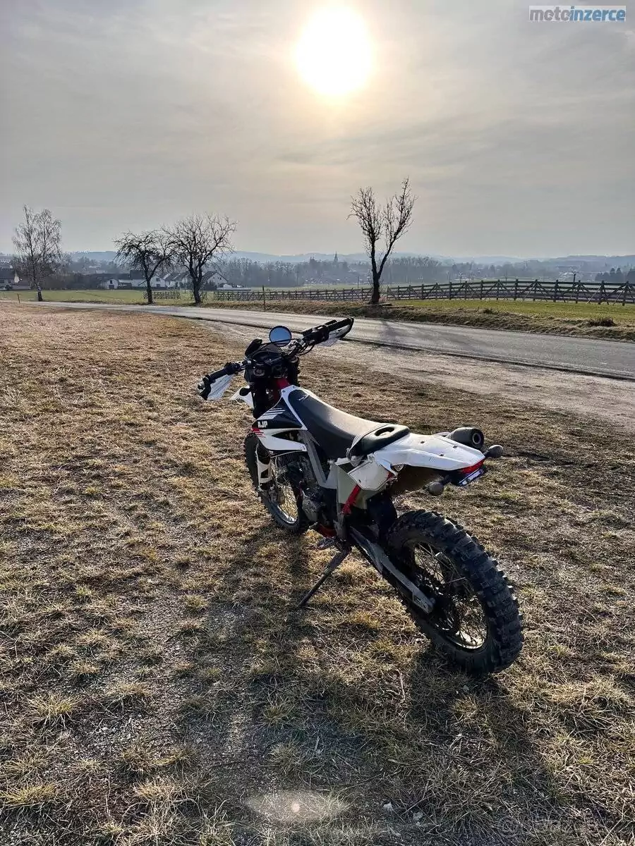 AJP PR5 250 Enduro