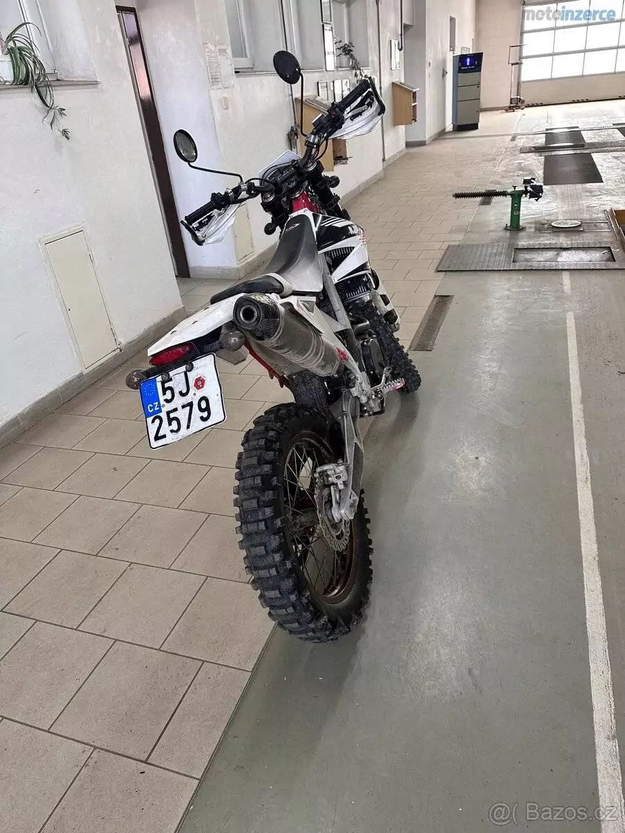 AJP PR5 250 Enduro