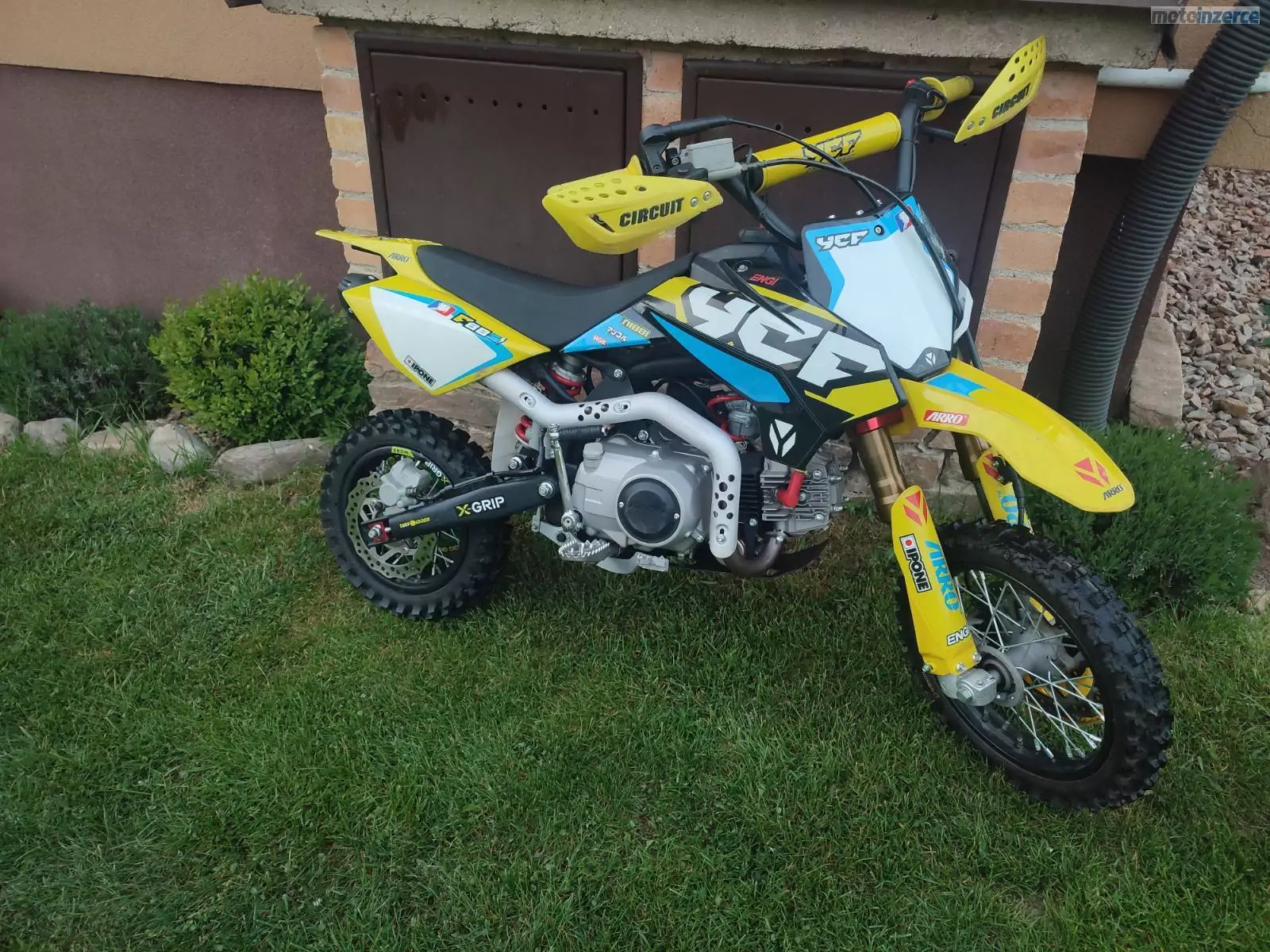 YCF 88 SEMI-AUTOMATIQUE