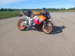 Klikněte pro detailní foto č. 14 - Honda CBR 1000 RR Fireblade