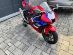 Klikněte pro detailní foto č. 4 - Honda CBR 1000 RR Fireblade