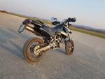Klikněte pro detailní foto č. 3 - KTM 640 LC4 SM Supermoto