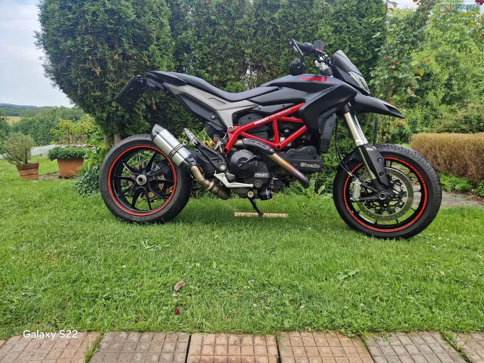 Ducati Hypermotard 800