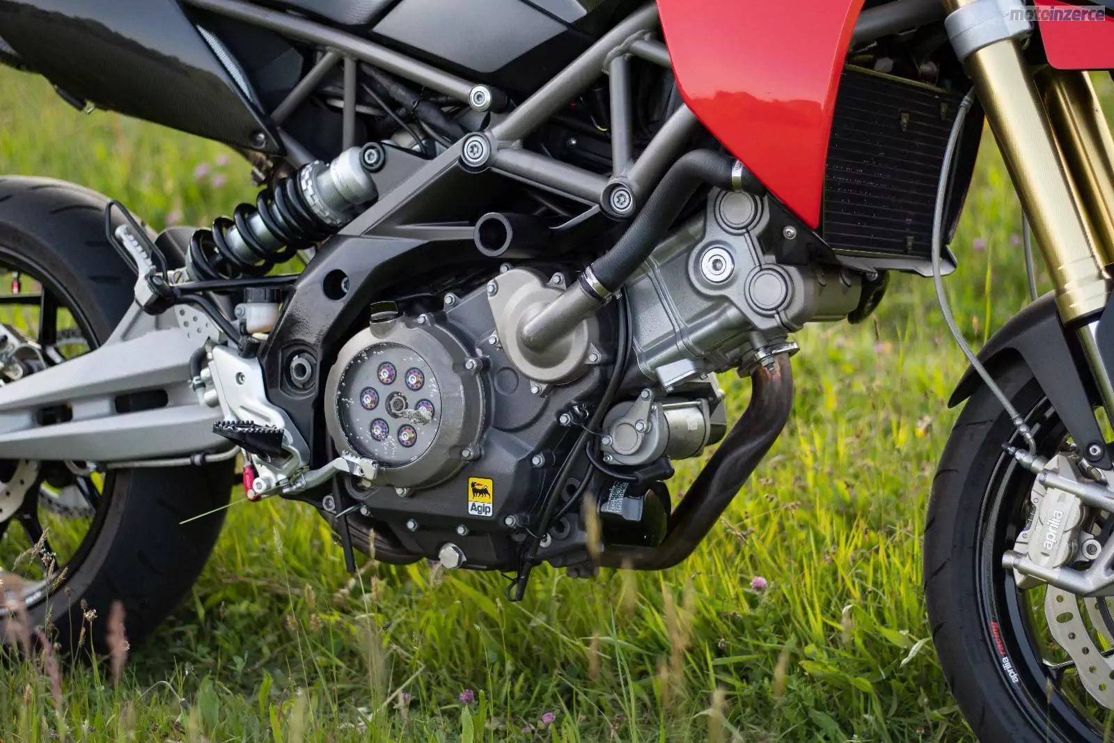Aprilia Dorsoduro 750