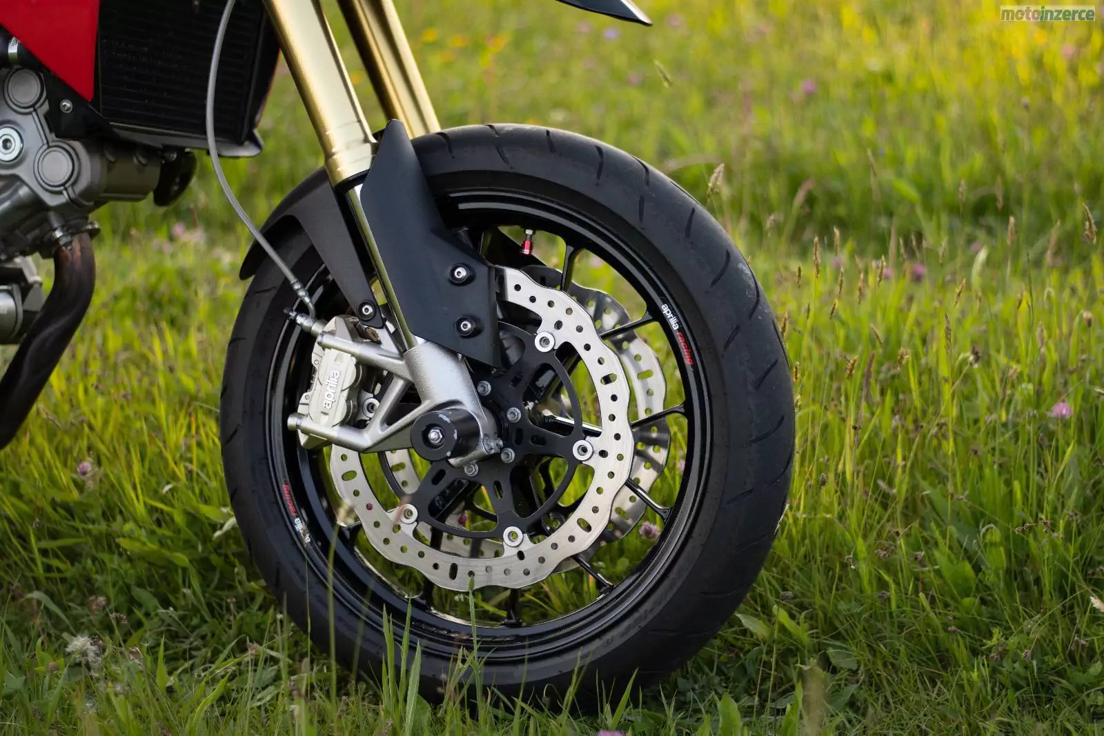 Aprilia Dorsoduro 750