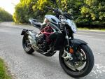 Klikněte pro detailní foto č. 2 - MV Agusta Brutale 800