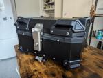 Detail nabídky - Kufry, brašny, držáky Top box 28L + plotna