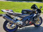 Klikněte pro detailní foto č. 7 - Aprilia RSV 1000 R Factory