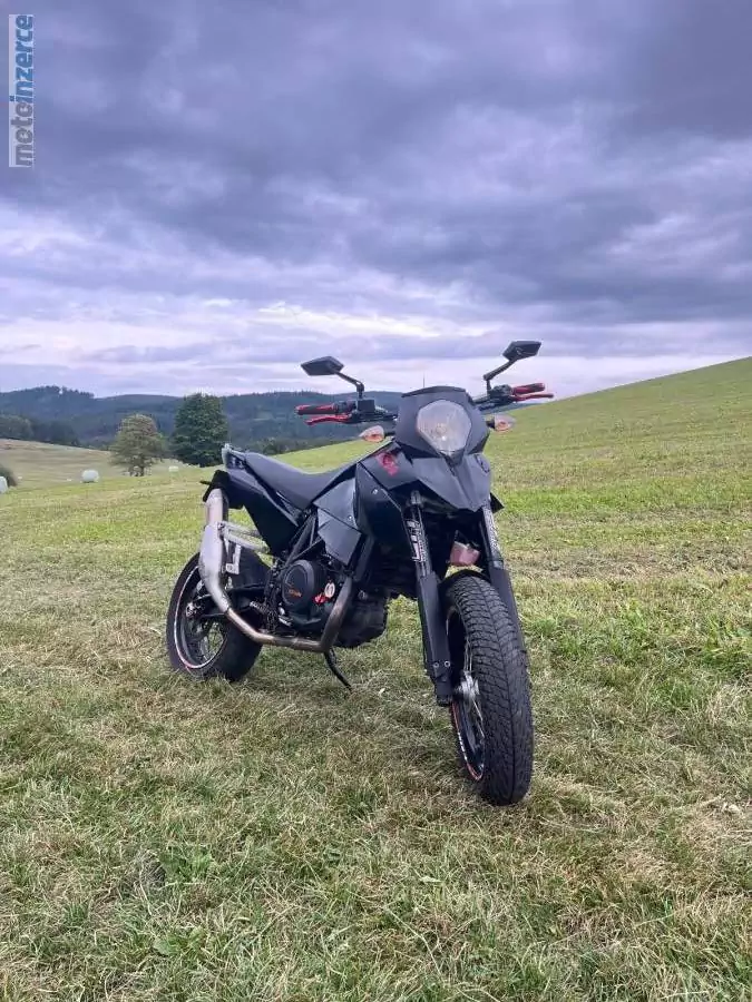 KTM 690 Supermoto
