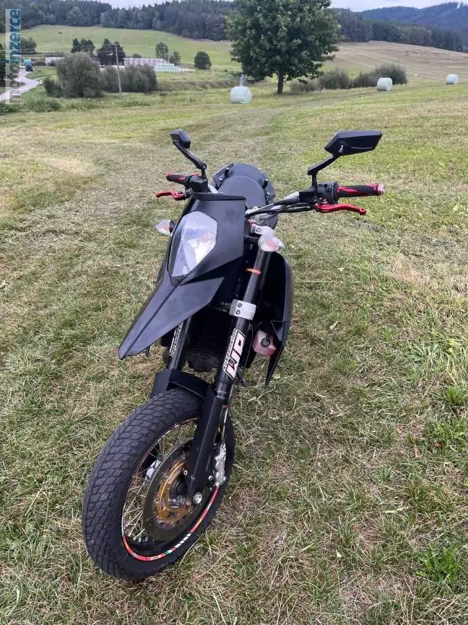 KTM 690 Supermoto