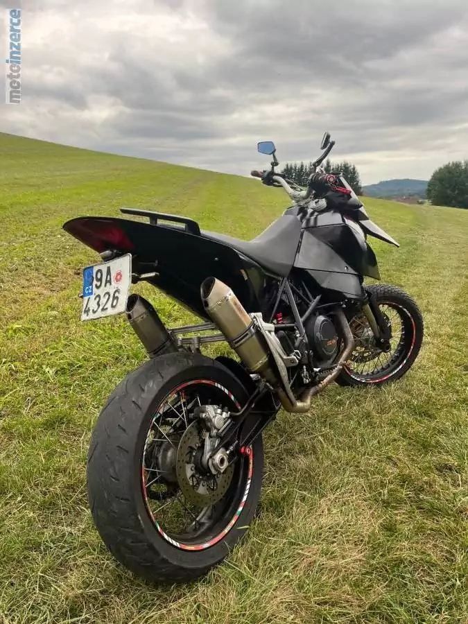 KTM 690 Supermoto