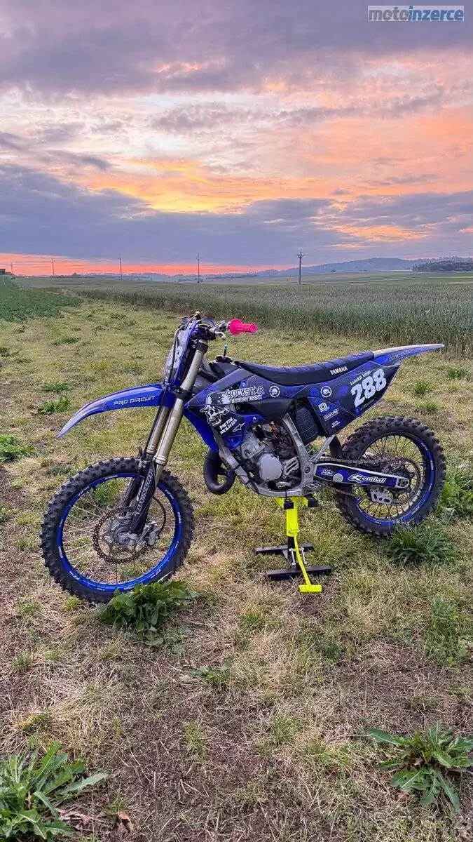 Yamaha YZ 125