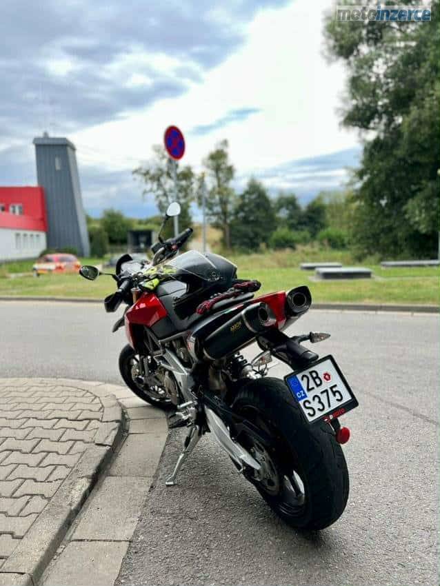 Aprilia Dorsoduro 750