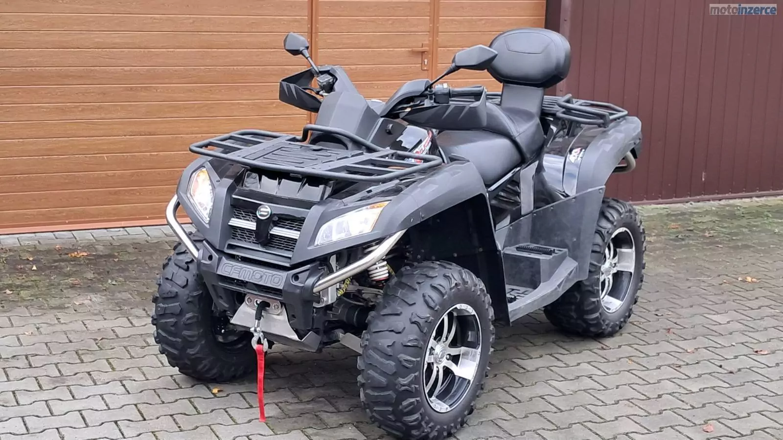 CFMOTO Gladiator X8 EFI V-twin Deluxe
