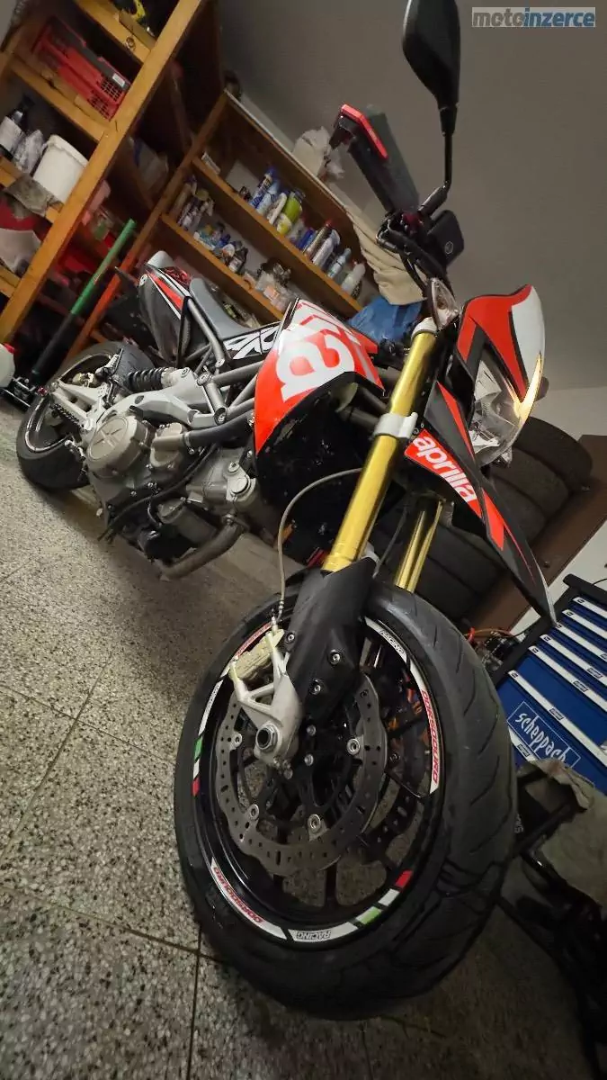Aprilia Dorsoduro 750