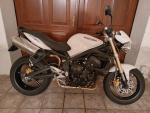 Klikněte pro detailní foto č. 2 - Triumph Street Triple 675