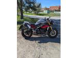 Klikněte pro detailní foto č. 3 - Triumph Speed Triple R