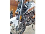 Klikněte pro detailní foto č. 5 - Různé díly KTM DUKE 125 bouraný motocykl na díly