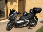 Klikněte pro detailní foto č. 5 - Honda Forza 300