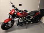 Klikněte pro detailní foto č. 3 - Triumph Rocket III Roadster